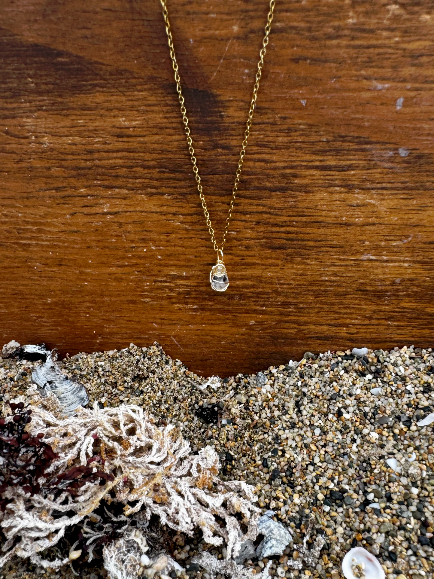 Corriente de Luna- Collar de Herkimer en Dorado