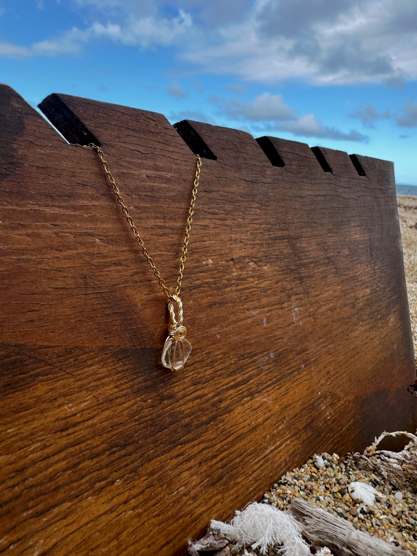 Bruma de Coral-Collar de Diamante Herkimer en Dorado