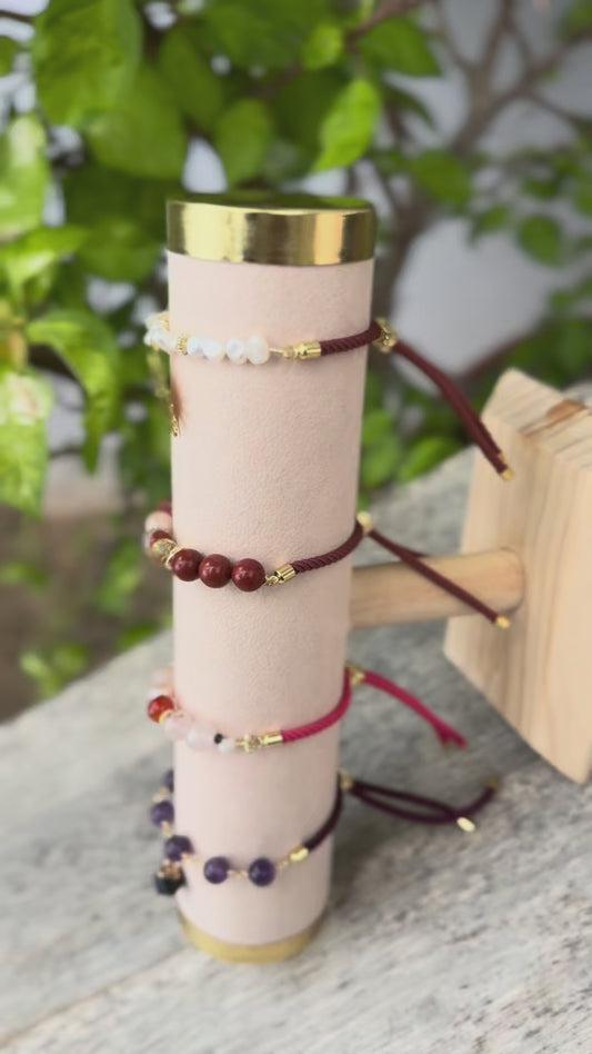 Brazaletes Ajustables con Gemas Naturales